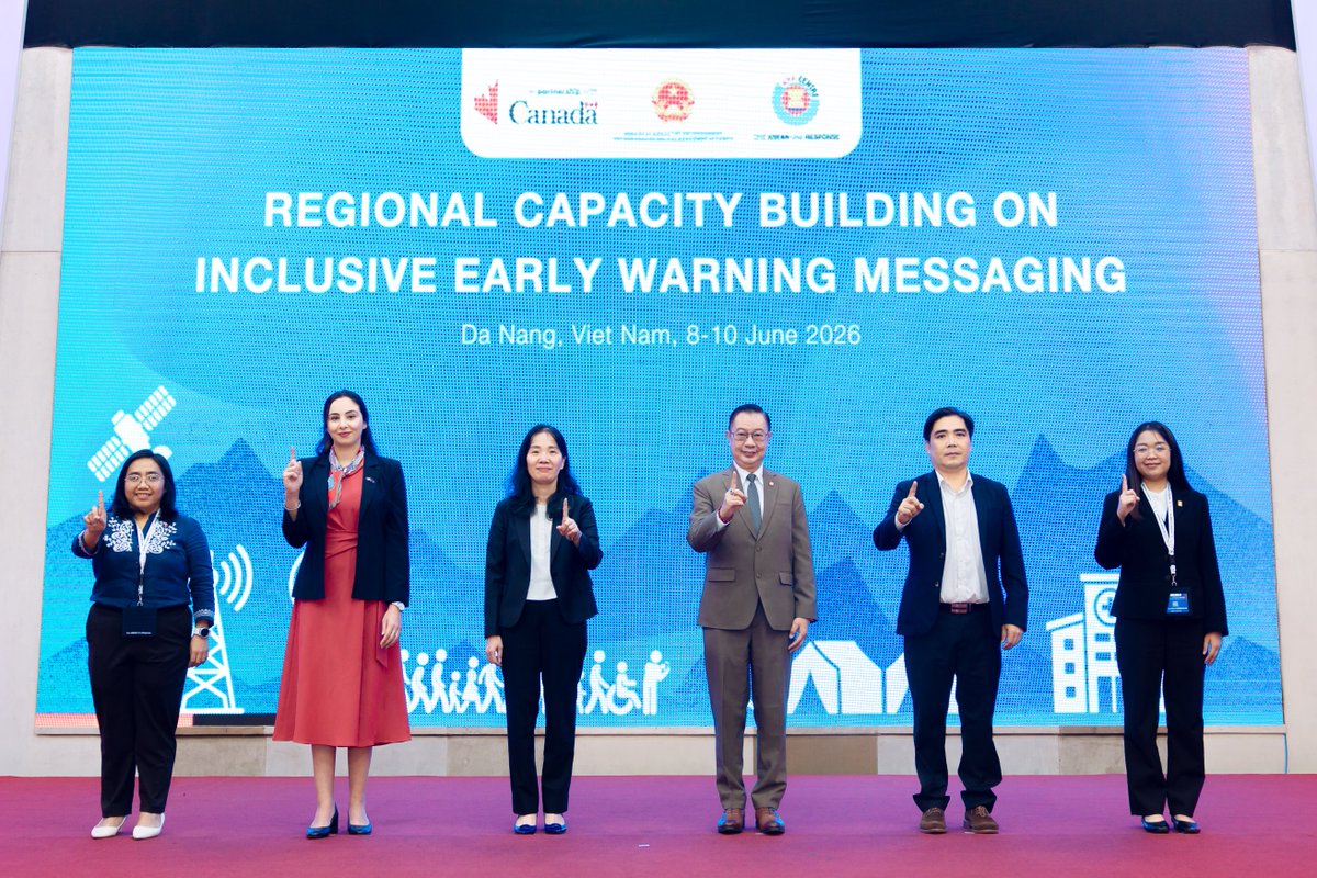 CanadaANASE's tweet photo. Le Canada soutient @AHACentre par l’intermédiaire du projet ANASE-BRACE, d’une valeur de 5 M$, afin de renforcer les messages d’alerte précoce inclusifs. Alors que les risques climatiques augmentent dans l’ensemble de l’ANASE, (1/2) https://t.co/ksPGdrE68X