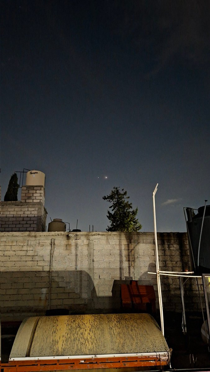 CecyEl's tweet photo. Después de esas lecturas y de llorar tanto me siento tranquila, recibí el último "permiso que me faltaba" para soltar 💫

Además el cielo nos ha regalado una de las conjunciones más bonitas: Venus y Júpiter. https://t.co/vXN5wrBmpm