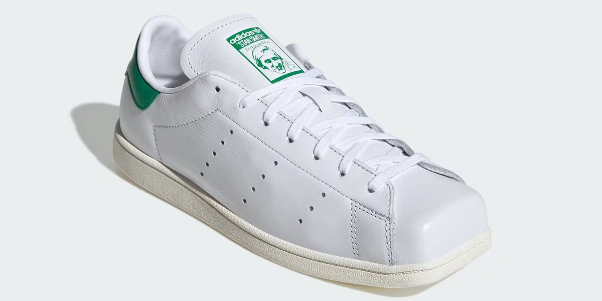 designboom's tweet photo. #adidas gives its iconic stan smith a square toe.

the new 'stan smith sq' keeps the classic silhouette largely intact while introducing a sharper profile. subtle upgrade or unnecessary change?

see more on designboom: https://t.co/QlNar8y79w https://t.co/VPyxnDXNtT