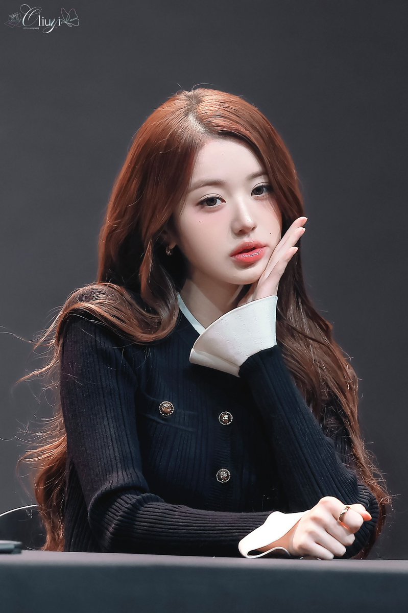 Oliuyi_0831's tweet photo. 260606🖤🤍

 #아이브 #IVE #장원영 #JANGWONYOUNG #원영 #WONYOUNG #ウォニョン https://t.co/ZPtmMFQMzz