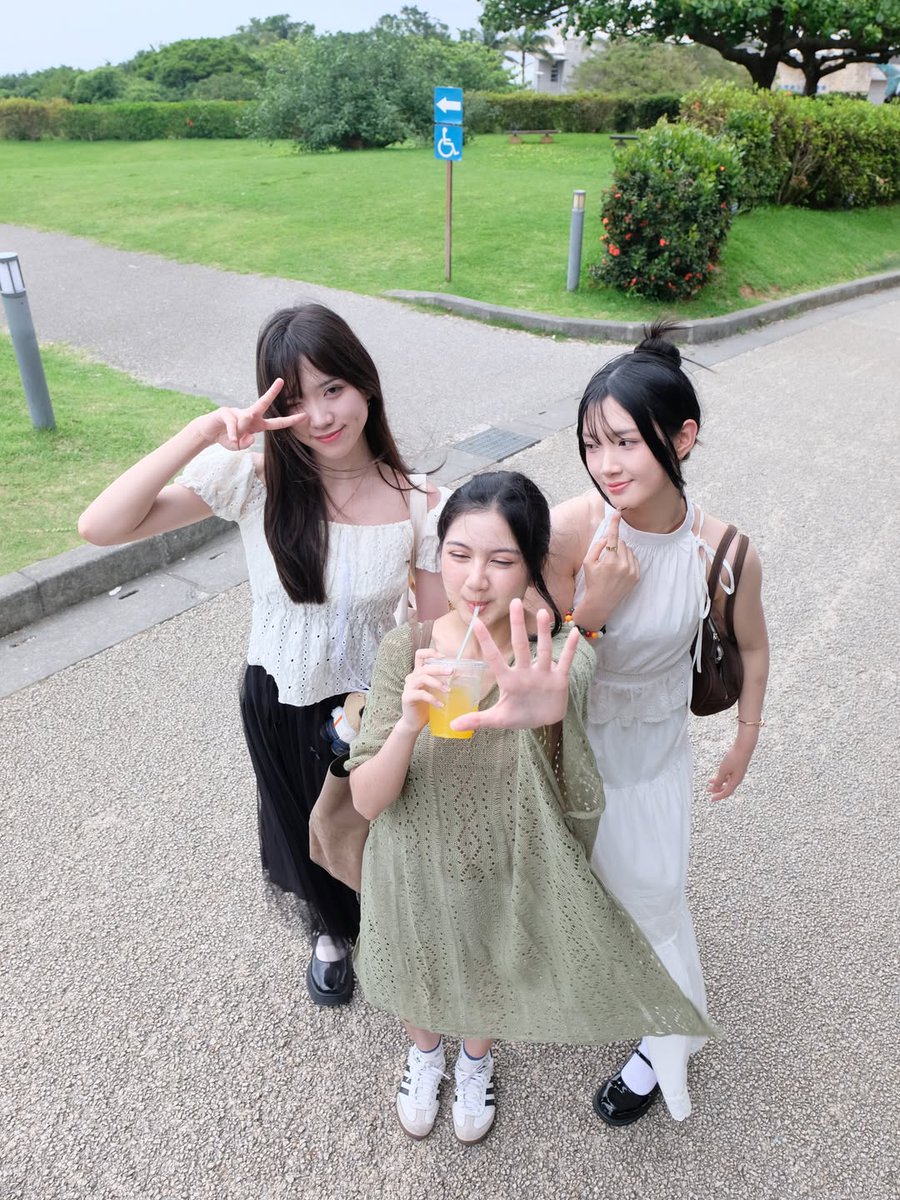 gen12randomclip's tweet photo. 🇯🇵✈️ https://t.co/19QS0TcEDh