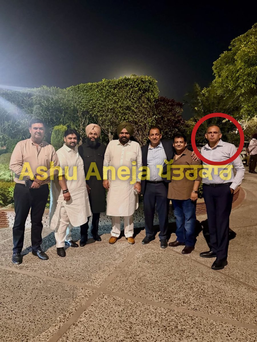 ashuaneja1's tweet photo. Chief Minister Bhagwant Mann’s OSD Rajbir Ghuman’s close associate, Amit Bajaj — who has full access right up to the government corridors — is also facing ED raid information in Jalandhar!
Meanwhile, Arvind Kejriwal is tweeting that the ED is conducting raids on Hindu businessmen in Punjab…
Hindu card behind the friendship?
Is the BJP stopping AAP’s finances through the ED?