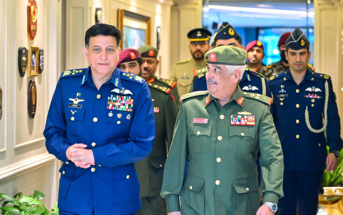 bna_en's tweet photo. National Guard Commander meets Air Staff Chief of Pakistan Air Force

https://t.co/SgLTPjsVHU https://t.co/47ldCbE7ci