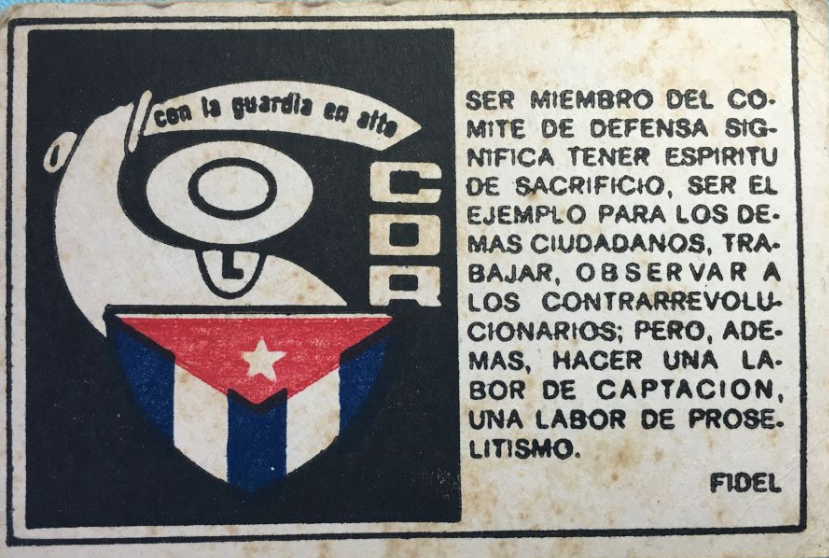 CubaOrtografia's tweet photo. En esta definición olvidaron poner la principal: ser miembro de un Comité de Defensa de la Revolución (CDR) es ser un chivato despreciable, un vecino envidioso, un ente mediocre y odioso. 

Fidel Castro no necesitó policía política ni salarios para sus agentes. Se valió del pueblo, carnero y resentido, enfrentado entre sí para denunciarse por lo más mínimo.

Por los que te visitaban, por la ropa que te ponías, por la música que escuchabas, por el olor de la comida que se sentía desde tu casa. Te denunciaban si eras religioso, homosexual, o si tenías familiares en el extranjero. En casi 70 años, muy poco ha cambiado.