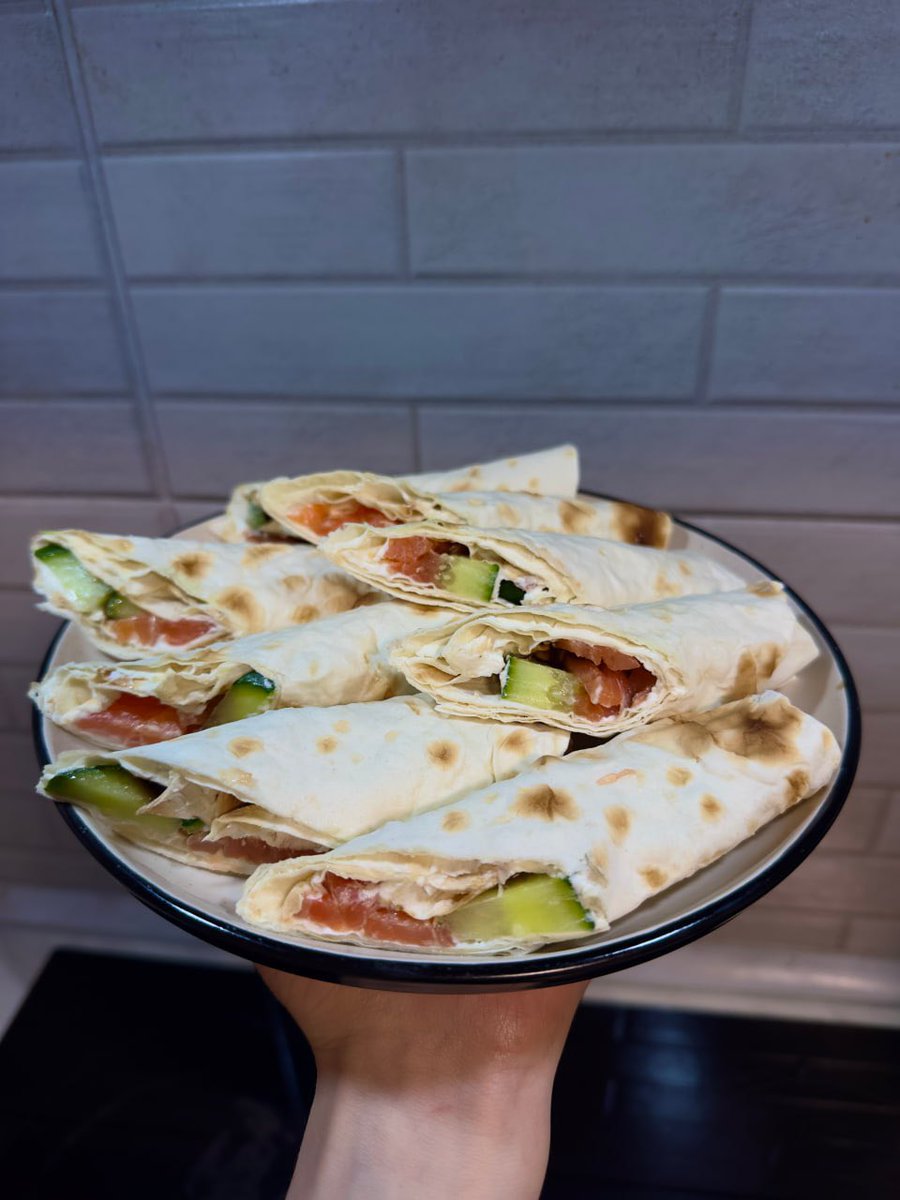 erynAlice09's tweet photo. i made enough for two... probably 🌯 https://t.co/3UnTY272e9