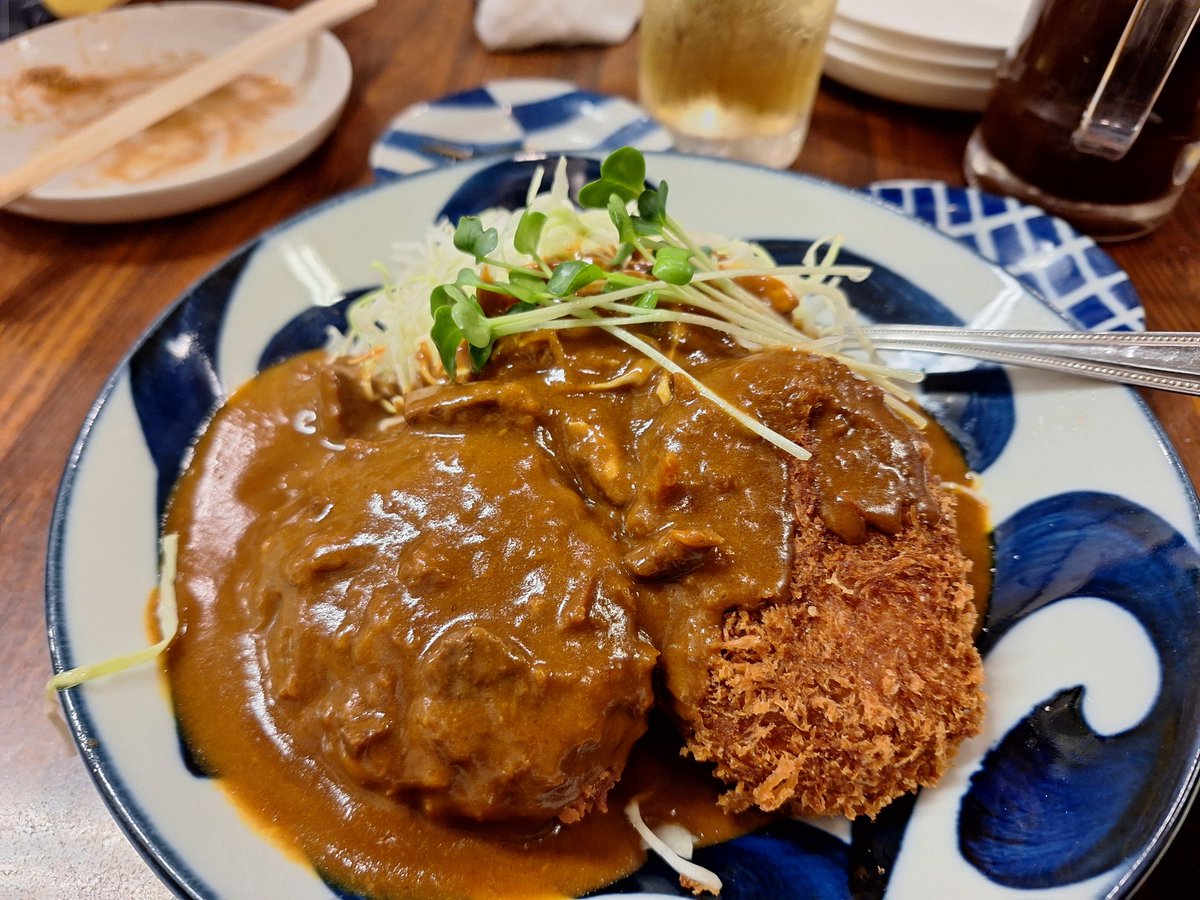 metabolisan's tweet photo. 今日は飲み仲間にお誘い頂き横須賀へ。久しぶりの中酒てテンション上がる。と、いいながら三冷忘れて氷入りを頼む https://t.co/jcix3Wdprr