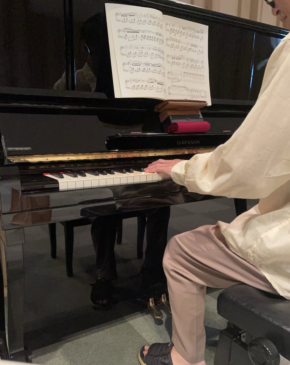 kenteno12's tweet photo. #梅雨中☔️
#ディアパソン
ピアノの練習🎹 https://t.co/7eP06tL6cX
