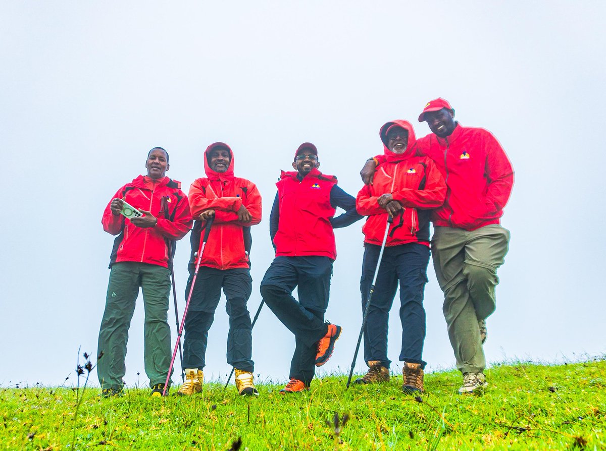 KiligritTeam's tweet photo. Cold hands, full heart. The mist over Ngong Hills hit different this weekend. 🏔️

#kiligritteam #hiking #adventure #nature #healthylifestyle https://t.co/x6LVGWxRVR