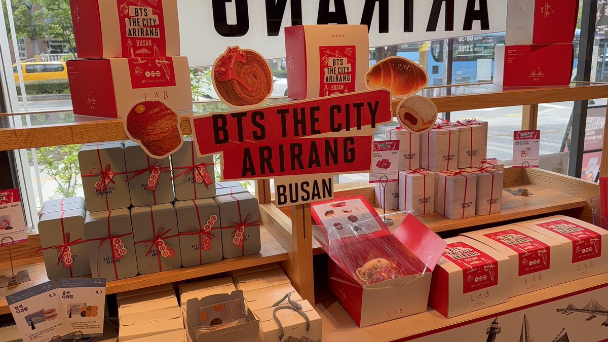 ryo_tabitore's tweet photo. 🇰🇷釜山はBTSモード全開！ https://t.co/TCqPku7WlH
