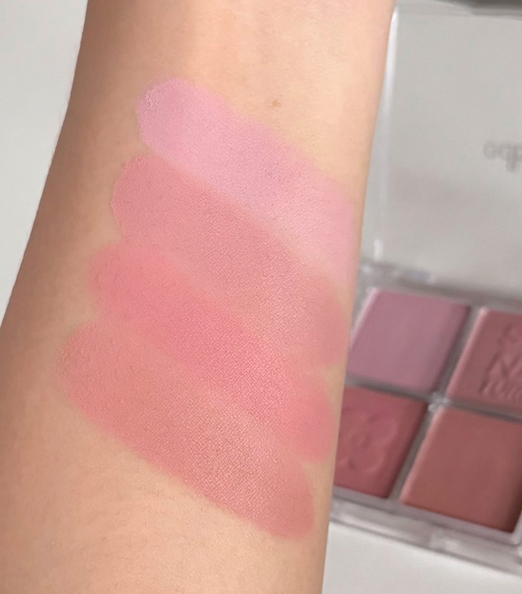 reviewchoey's tweet photo. บลัช signature odbo สีใหม่ สวยมากกก สีชัด ติดทน ตลับแข็งแรงขึ้น แล้วโทนสีดีมากก คือคิดมาแล้ว่าใช้ด้วยกันได้ ครบๆทั้งสีเข้ม สีอ่อน สีนัว ชอบมากกก🥀 https://t.co/1rThKfTtvD
