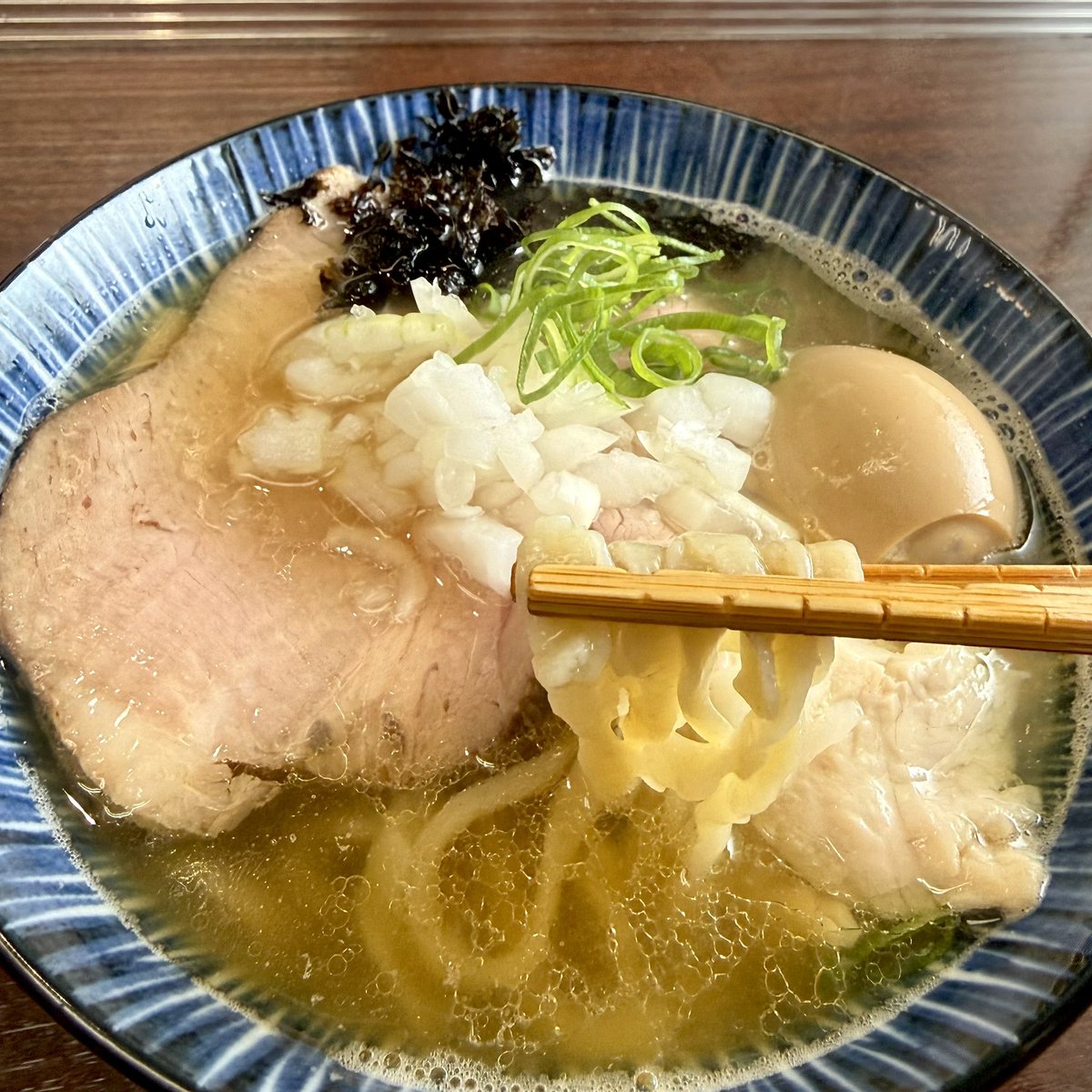 koeda_db's tweet photo. 今日も今日とて個人練３時間🥁
クリックﾁｷﾁｷ練２時間、曲練１時間
ﾁｷﾁｷにアクセントや16足をあちこち入れる練習。速さ100くらいまで。16をちゃんと理解できるんじゃないか？とマイブーム練
煮干し手揉み麺が美味しい写真と共に🍜 https://t.co/CMG6mm0BwO