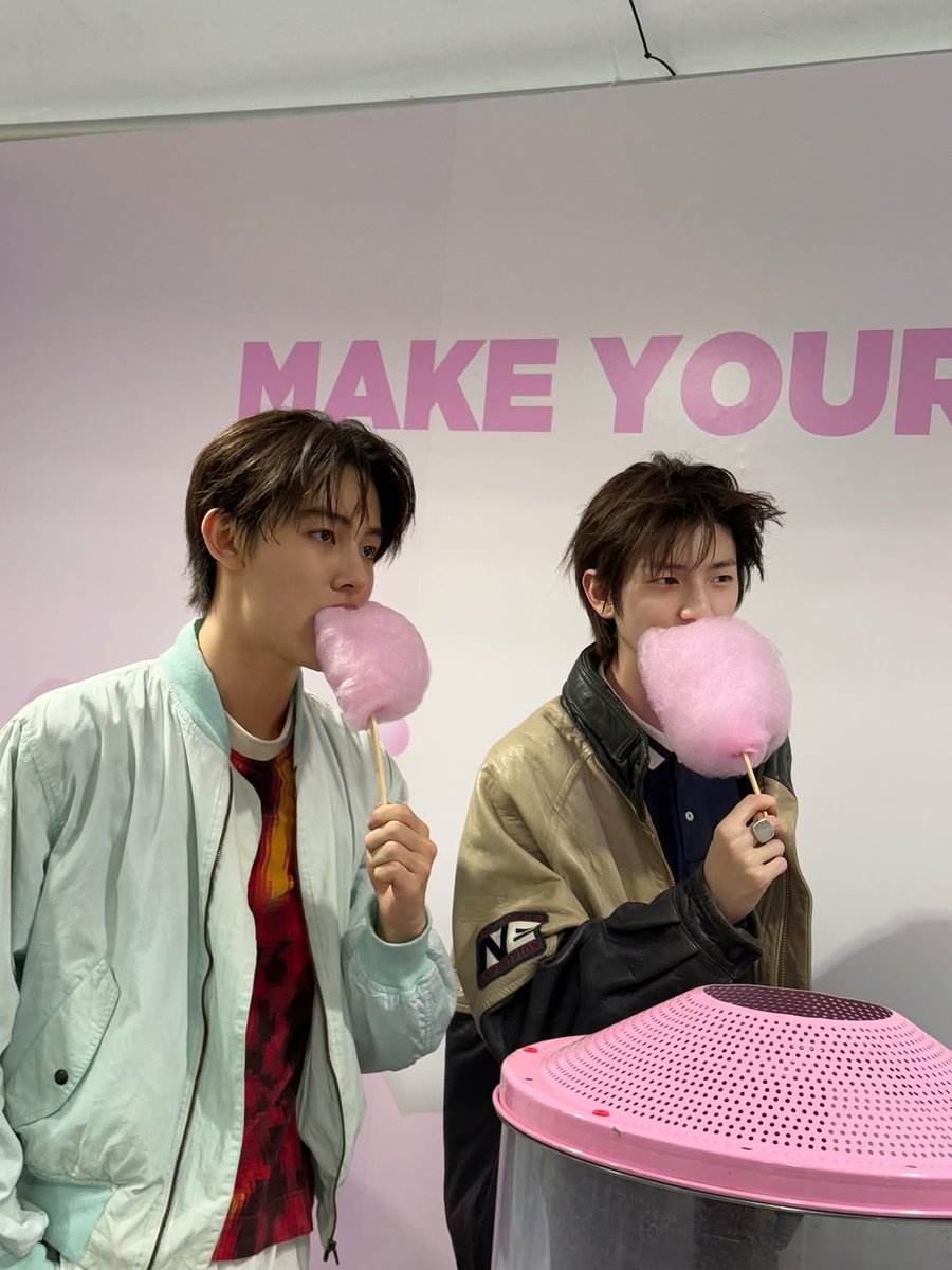 CORTISINDONESIA's tweet photo. [260609] INSTAGRAM

weverse con festival 🎤 

#CORTIS #코르티스 #GREENGREEN
🧃 https://t.co/MOiGSZX4YH