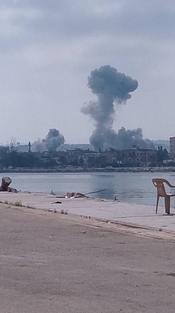 AMK_Mapping_'s tweet photo. Israel is continuing to carry out heavy airstrikes on the city of Tyre, southern Lebanon. https://t.co/gzEZpBuZfz