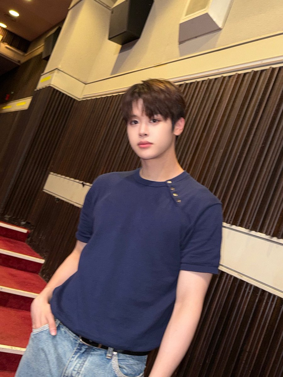 nl_uam's tweet photo. 이님들 간격 꼴랑2년차이인데 살성이나 몸의다부짐정도??골격같은게 훅 남자돼서신기 물론얼굴은아직도로린이같긴한데:; https://t.co/EuK5MxNDLU
