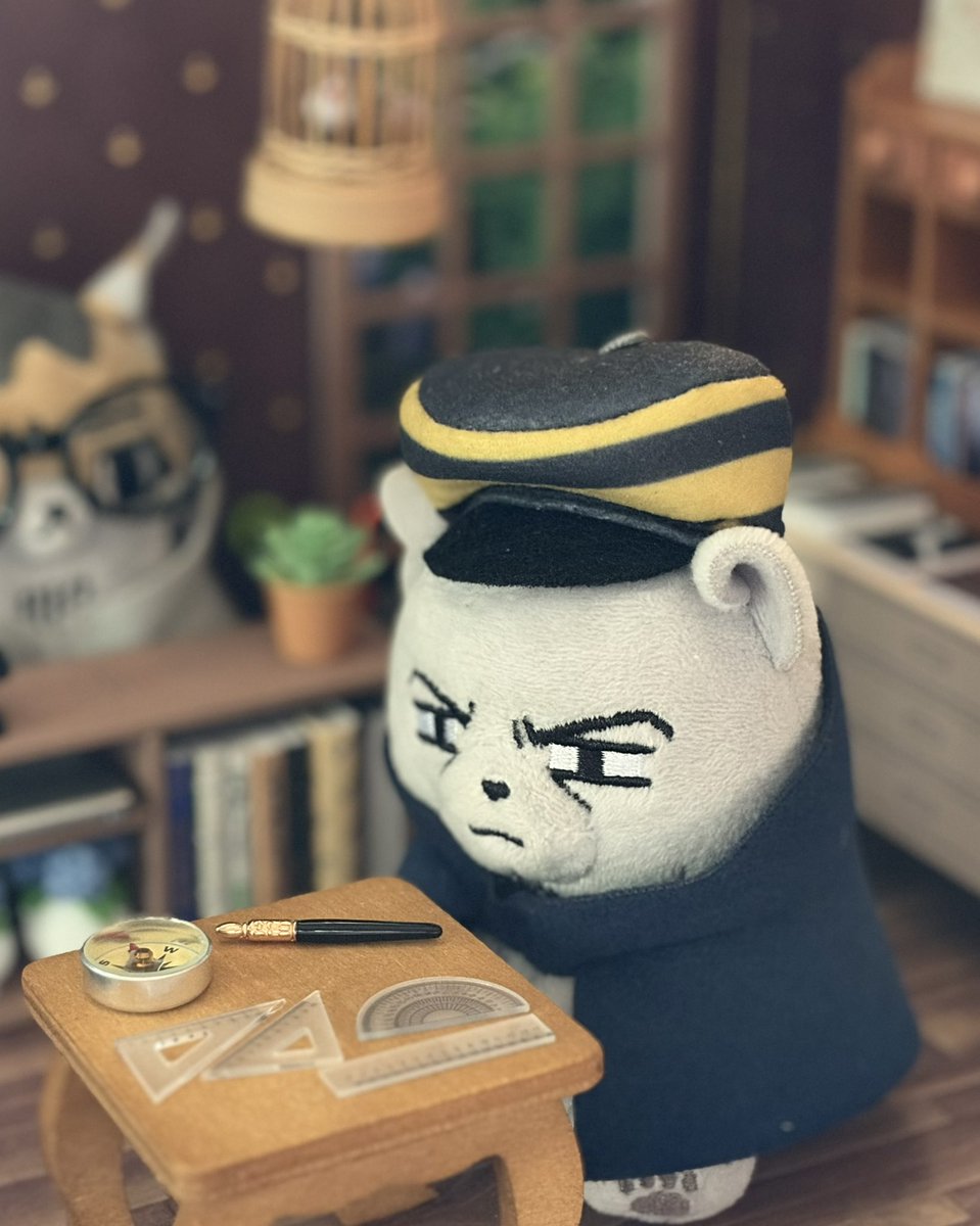 caovmgo's tweet photo. つゆどきの本屋さん

店主おすすめの文具も置いています
よさそうなペンにちょっと心奪われているお客様

#フォゼ尾といっしょ
#フォゼ島といっしょ https://t.co/r8QGJdc0jB