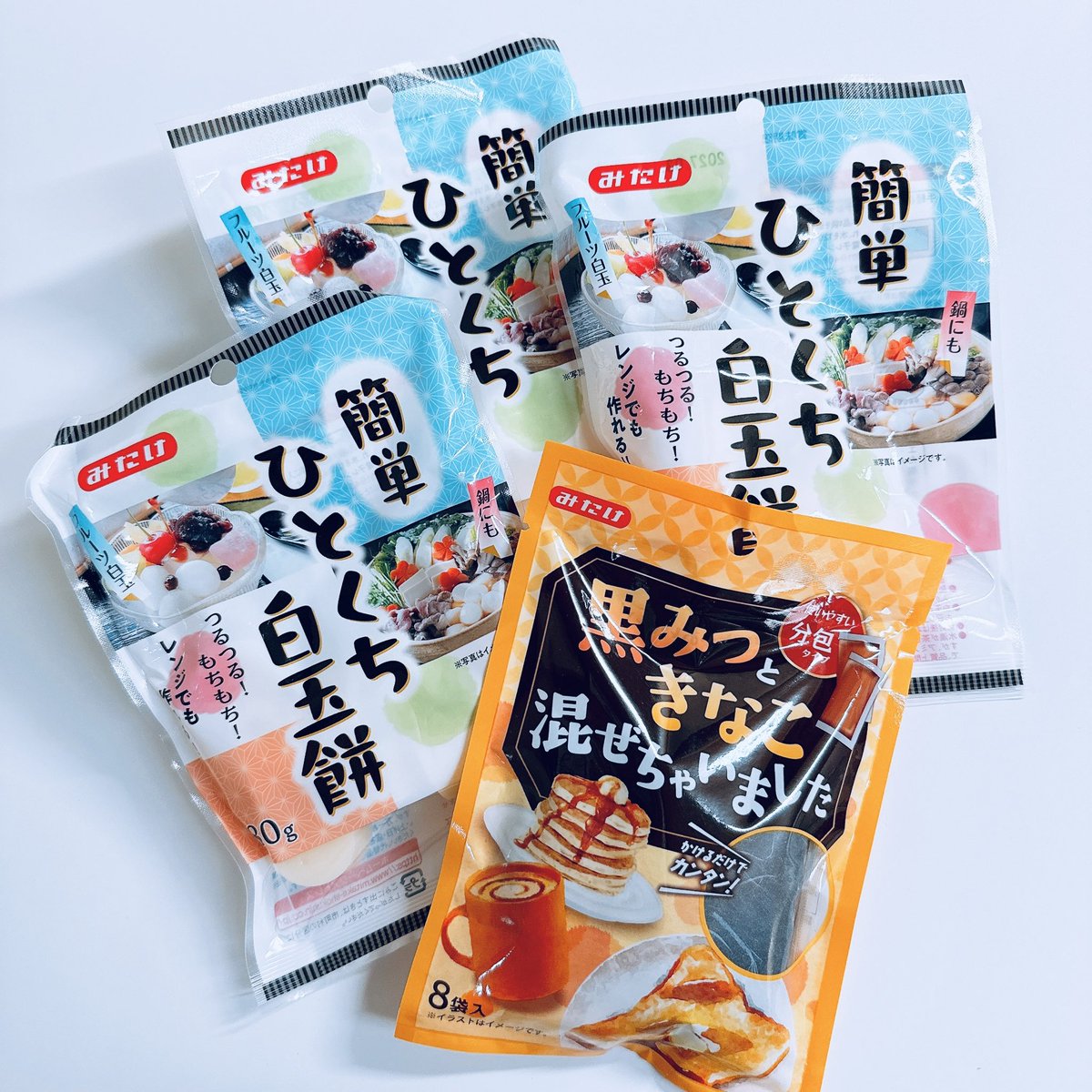 yuyuntann's tweet photo. みたけ食品【公式】様(@mitakeshokuhin )
ニチフリ食品【公式】様(@nichifuri_jp )より🕊𓂃𓈒𓏸︎︎︎︎

コラボキャンペーンに当選
ふりかけ5種＋白玉餅セット
をいただきました🤍´-

まだ食べたことがないふりかけや
お鍋にも使える便利な白玉餅セットで
お弁当や毎日のごはんに
大活躍しそうなものばかり🍱💕

家族みんなで楽しみながら味わおうと思います✨️

知らない商品を知る機会を
ありがとうございました⸜❤️⸝