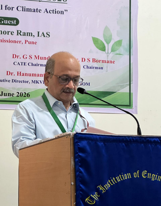 ClimateImd's tweet photo. 🏆 IMD has been recognized by The Institution of Engineers (India), Pune, for the successful operationalization of the Indigenously Developed Digital Meteorological Observation System (DMOS).
#IMD #DMOS #Innovation #ClimateAction #AtmanirbharBharat https://t.co/0gKpxkVAGn