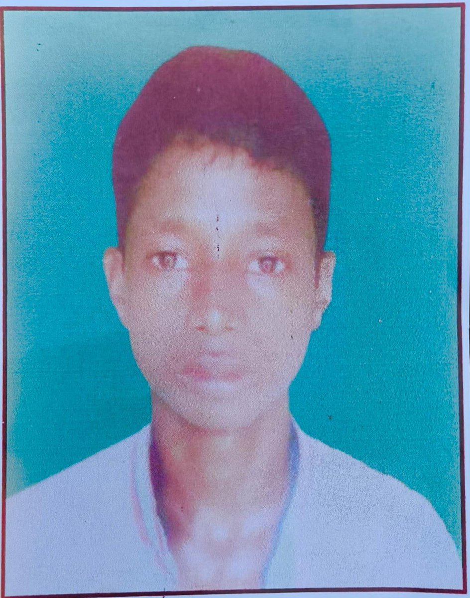 RimilsingG's tweet photo. ନିଖୋଜ ବାଳକ ଶିବ ସିଂ ଦେଓଗାମଙ୍କୁ ଖୋଜି ଆଣିବାକୁ ଗୁହାରି। ଶରତ ଥାନା ଅଞ୍ଚଳର ଜଣେ ଅସହାୟ ବୃଦ୍ଧ ଘନ ସିଂ ଦେଓଗାମଙ୍କ ଏହା ଆକୁଳ ନିବେଦନ, ଏସଂକ୍ରାନ୍ତରେ ଶରତ ଥାନାରେ ଏକ ନିଖୋଜ ମାମଲା ୩ ବର୍ଷ ପୂର୍ବରୁ ରୁଜୁ ହୋଇଛି । ଉକ୍ତ ମାମଲାର ପୁନଃ ତଦନ୍ତ ପାଇଁ ଆକୁଳ ନିବେଦନ କରୁଛନ୍ତି ନିଖୋଜ ବାଳକଙ୍କ ପିତା 
@spmayurbhanj @DGPOdisha https://t.co/fp1qOvxL6O