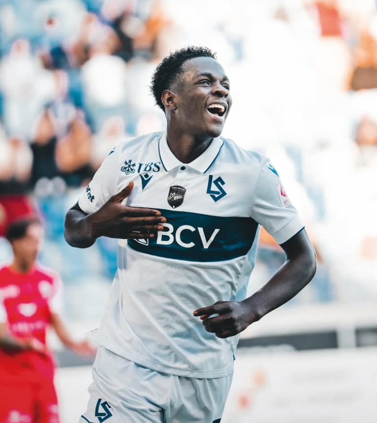 alfredfrank_'s tweet photo. Omar Janneh (2006) 🇪🇸🇬🇲 will certainly have a big season ahead of him. His transition into a first-team role after arriving at Lausanne last winter was honestly quite remarkable, considering he'd never made a first-team appearance for Atlético.

He quickly became a starter and ended up bagging 11 goal contributions in 20 appearances at his new club, some of which came from the bench, which saw his value soar from 1 to €4M.

The 19-year-old striker is impressively agile and quick despite his tall frame, beating defenders at top speed to break into scoring positions. In those shooting scenarios, he has showcased that he has a good variety of finishes in his locker with a few cracking goals scored this season.

Good hold-up play as well, holding off players with his back to goal, he could definitely serve as a target man role, even though he is more of a complete striker.

He might end up getting a move as early as this summer, quite probable even considering the state of the striker market. Will be one to watch wherever he lands!
