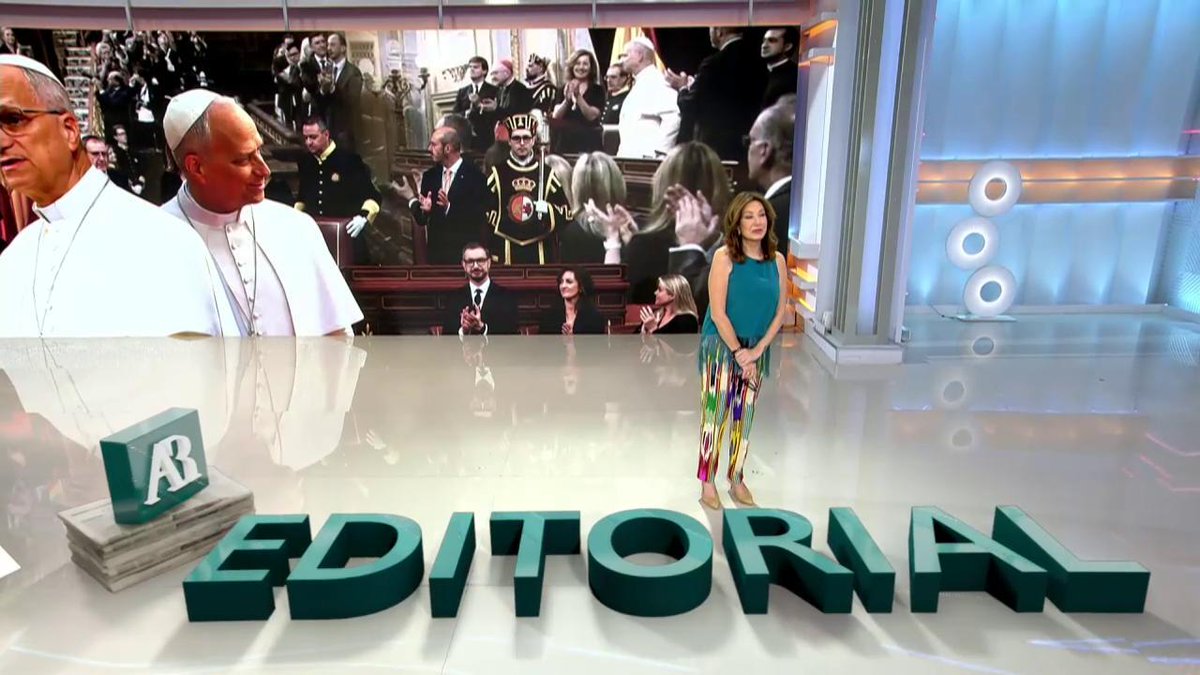 programadear's tweet photo. El Congreso, unido entre aplausos por el discurso del Papa León XIV

🔵 Arranca #ElProgramaDeAR9J con @anarosaq en @telecincoes https://t.co/RozHERQmKq https://t.co/xoqcdJ6kt5
