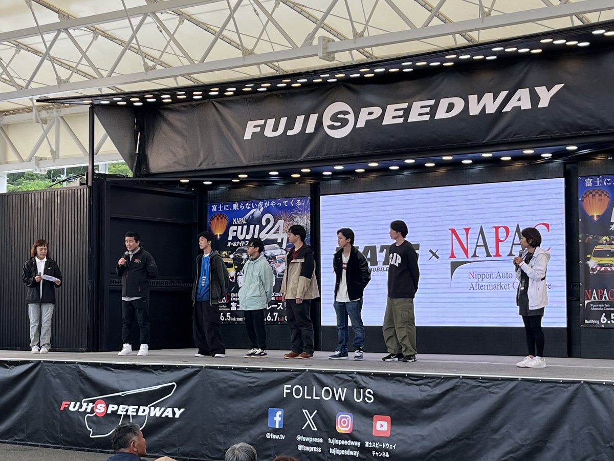 napac_jp's tweet photo. ＼S耐富士24時間レースの余韻…Part2／

ワークの田中社長とタカマコンペティションプロダクトの高間社長がMCを務め、イベント広場に出展するNAPAC会員社の新商品PRやNATSの製作する「ヴェルファイアセダン」についてのお話があり、盛り上がりました！

来年はどんな話が聞けるかな？！ https://t.co/uGe03yDE0w