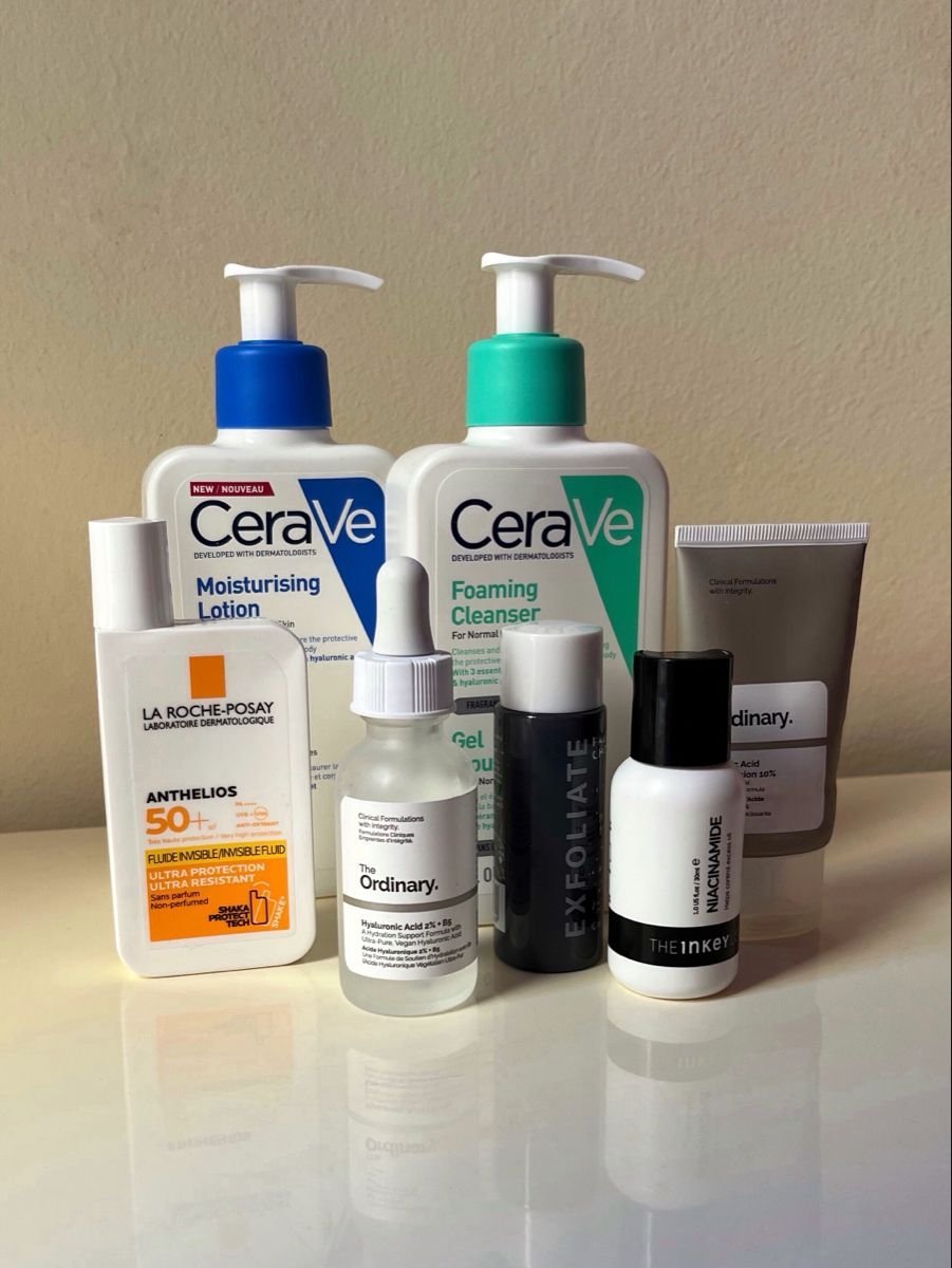 MindBodyIsLife's tweet photo. Le pregunté a mi dermatólogo: 

¿Cómo es que algunos hombres envejecen más despacio que otros?

Su respuesta cambió mi rutina de cuidado de la piel para siempre.  

Aquí están los productos que me dijo que usara:  

1. RETINOL PURO https://t.co/zvdVOEUfdd