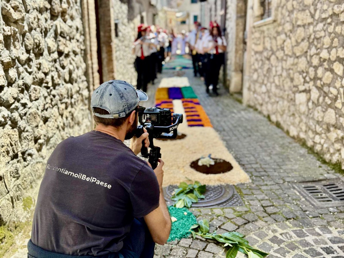 PGI_TV's tweet photo. 🔴 ℝ𝕚𝕡𝕣𝕖𝕤𝕖 𝕚𝕟 ℂ𝕠𝕣𝕤𝕠
.
📍VICO NEL LAZIO
.
.
p͟r͟o͟s͟s͟i͟m͟a͟m͟e͟n͟t͟e͟ ͟s͟u͟
🇮🇹 𝗣𝗶𝗰𝗰𝗼𝗹𝗮𝗚𝗿𝗮𝗻𝗱𝗲𝗜𝘁𝗮𝗹𝗶𝗮.𝗧𝗩

#RaccontiamoIlBelPaese
#VicoNelLazio #Frosinone #Lazio #Ciociaria #MontiErnici #Infiorata #CorpusDomini #PiccolaGrandeItalia https://t.co/IYPy6R3Jcc