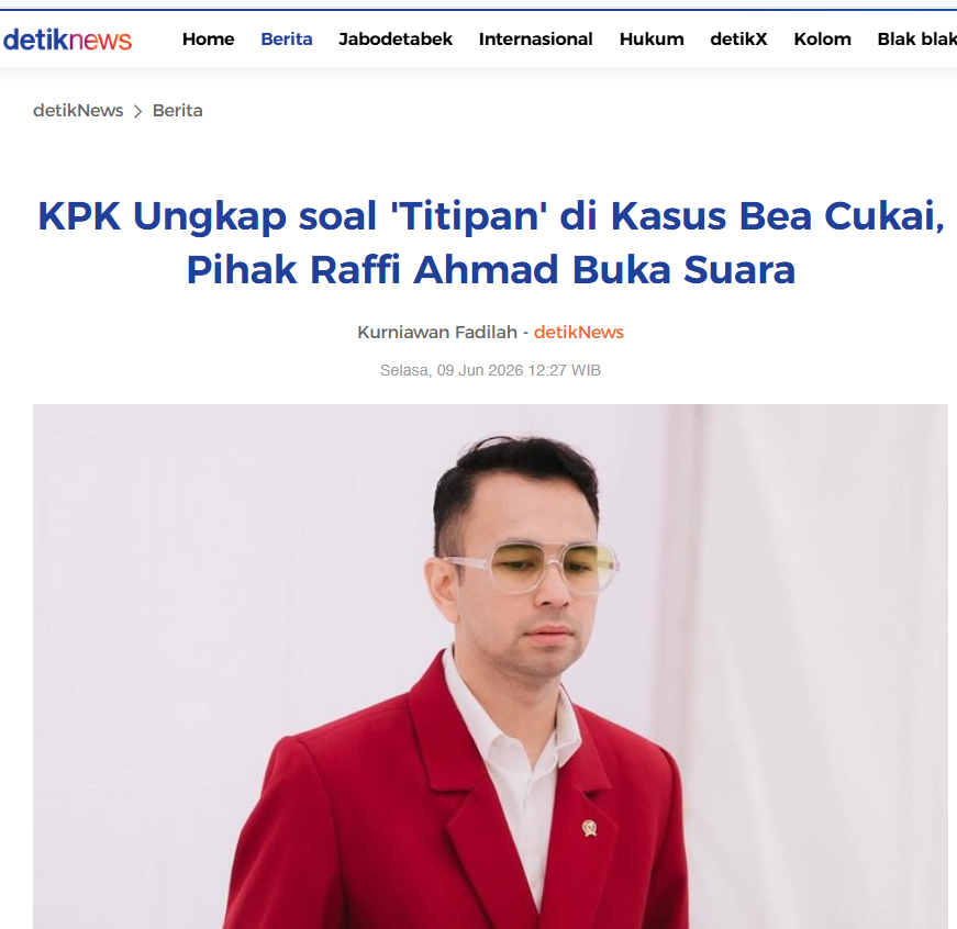 dimarsasongko98's tweet photo. Raffi Ahmad adalah Utusan Khusus Presiden , jabatan resmi negara, dilantik langsung oleh Presiden Prabowo, 22 Oktober 2024.

Namanya muncul di persidangan kasus suap Bea Cukai Rp61 miliar pada 5 Juni 2026.

KPK konfirmasi resmi di konferensi pers 8 Juni 2026:
"Betul, ada fakta saudara RA itu menitip."

Faktanya yang terungkap di persidangan: dia mengunjungi kantor Blueray Cargo di Amerika Serikat , perusahaan yang didakwa menyuap pejabat Ditjen Bea Cukai Rp61 miliar agar proses kepabeanan diperlancar ,untuk menitipkan iPhone 17 dan laptop masuk ke Indonesia.

Raffi bukan tersangka. Ini fakta persidangan, bukan tuduhan.

Tapi ada satu pertanyaan yang sampai hari ini belum ada yang jawab:

Undang-Undang Nomor 28 Tahun 1999 tentang Penyelenggara Negara yang Bersih mewajibkan setiap pejabat negara menghindari konflik kepentingan , termasuk menggunakan jasa pihak yang sedang berurusan dengan instansi pemerintah.

Blueray Cargo sedang aktif menyuap pejabat pemerintah saat Raffi berkunjung ke sana.

Apakah menggunakan jasa perusahaan itu ,dalam kapasitas apapun , memenuhi standar yang diwajibkan undang-undang bagi seorang pejabat negara?

Bukan soal salah atau tidak salah secara pidana.

Soal standar integritas yang seharusnya berlaku untuk orang yang mewakili nama presiden.