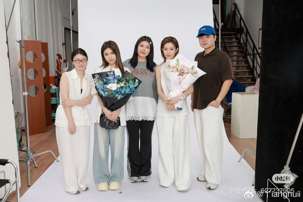 przmthm's tweet photo. วันที่พี่ไป๋เสยผมนี่เองงง หร่อเท่ห์มาก น้องจูก็สวยยย

Cr.丫ianghuii https://t.co/00SYD5SJJw