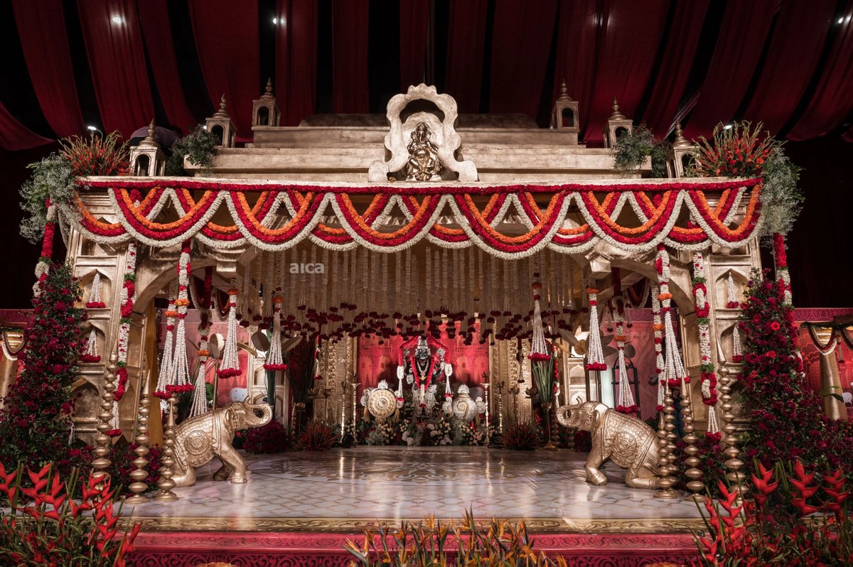 aicaevents's tweet photo. The Sindhoora Dynasty ❤️✨
A celebration of tradition, color, and grandeur.

Designed &amp; executed by AICA Events
📍 Andhra Pradesh &amp; Telangana
📞 +91 91698 49999
🌐 https://t.co/uzKsXbqUV9

#weddingdecor #aicaevents #sindhoordynasty https://t.co/f4hiLODd4z