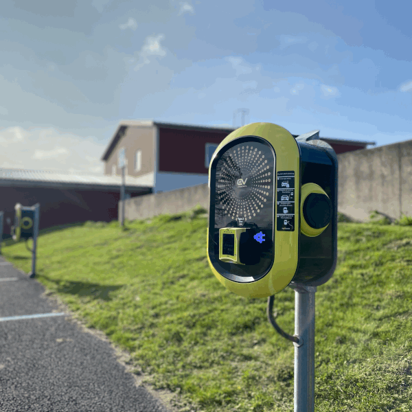 UKFinTechCo's tweet photo. .@NayaxGlobal launches EV Meter to support destination charging across the UK and Europe
https://t.co/wq2YDpFWo2 #ukfintech #fintechuk #fintech #fintechnews #payments #digitalpayments #mobilepayments #financialtechnology #technology #tech #electricvehicle #EVs #chargingstations https://t.co/IQM7tJMNXk