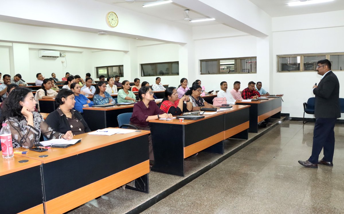 NEPA_GoI's tweet photo. Sh. Parvesh Shaikh, Deputy Assistant Director (Lecturer), NEPA, interacted with the participants of Course on Crime Against Women &amp; Sexual Harrassment at Workplace. https://t.co/HCy7vZAkh3