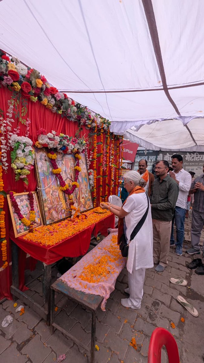 AnnuTandonUnnao's tweet photo. समाज वास्ते समाजवादी का विशाल भंडारा.. https://t.co/XtRGG3So5q