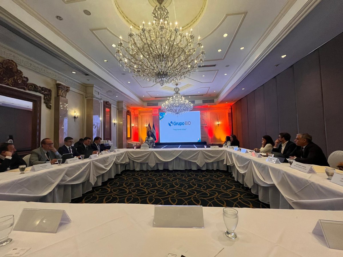 SEGITTUR's tweet photo. En el contexto de la Jornada técnica de Turismo y Traveltech en El Salvador, organizada por @ICEX_ y @SEGITTUR , las empresas españolas están conociendo los proyectos que @el_BID @AgendaCAF @BCIE_Org desarrollan en este país. https://t.co/38Q2yqbDvo