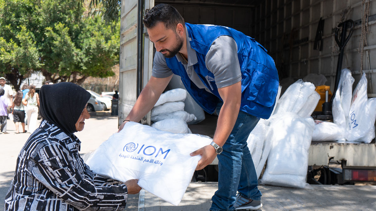 IOMLebanon's tweet photo. Supporting displaced families with the essentials they need to restore comfort, dignity, and stability. @IOMLebanon delivered Core Relief Items across Lebanon through #COMPASSIOM, an IOM initiative for #SafeMigration.
@DutchMFA
@NLinLebanon https://t.co/3m97MxLStN