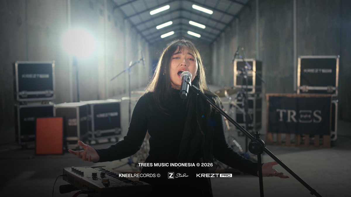 makhali__'s tweet photo. TREES Live at Krezt Pro 2026 — IS OUT!

Thank you all my guys! 🖤

https://t.co/XHZjjfvzPg

#KneelRecords #TreesMusicIndonesia https://t.co/CcdyxKDJfY