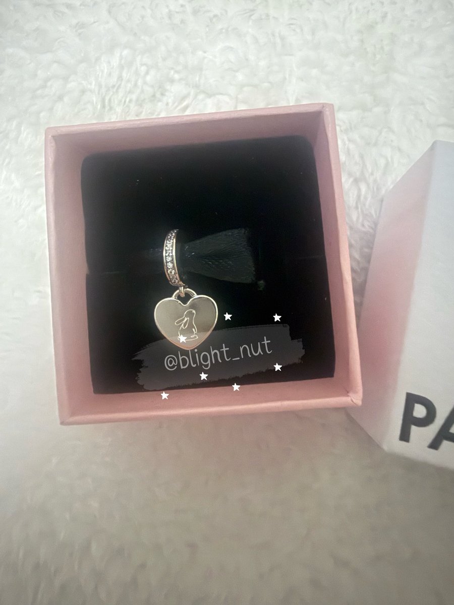 Blight_nut's tweet photo. พร้อมส่ง pandora ลดราคาพิเศษ

🐰charm สลักกระต่าย 1000฿ 
📦ส่ง 40฿

สอบถามเพิ่มเติมได้💝

#PandoraXKengNamping 
#ตลาดนัดเก่งน้ำปิง https://t.co/dTuRRl5qI6