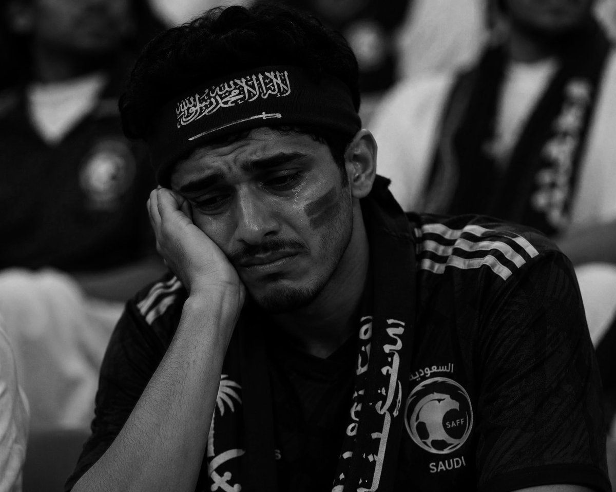 be1_r's tweet photo. كأس العالم ذي السنه للاسف ماراح اقدر اتابعه زين💔 https://t.co/CvdLLp1ge5