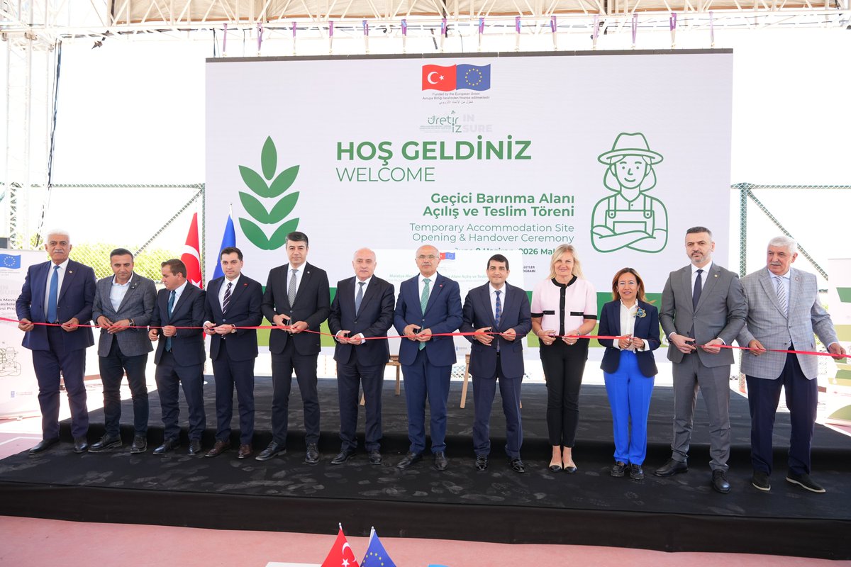 EUDelegationTur's tweet photo. 🌾Investing in people means investing in resilient communities. In Akçadağ, Malatya, the European Union and its partners inaugurated a new facility to improve the living and working conditions of seasonal agricultural workers and their families.
🇪🇺🇹🇷 https://t.co/BlPTapGRlR