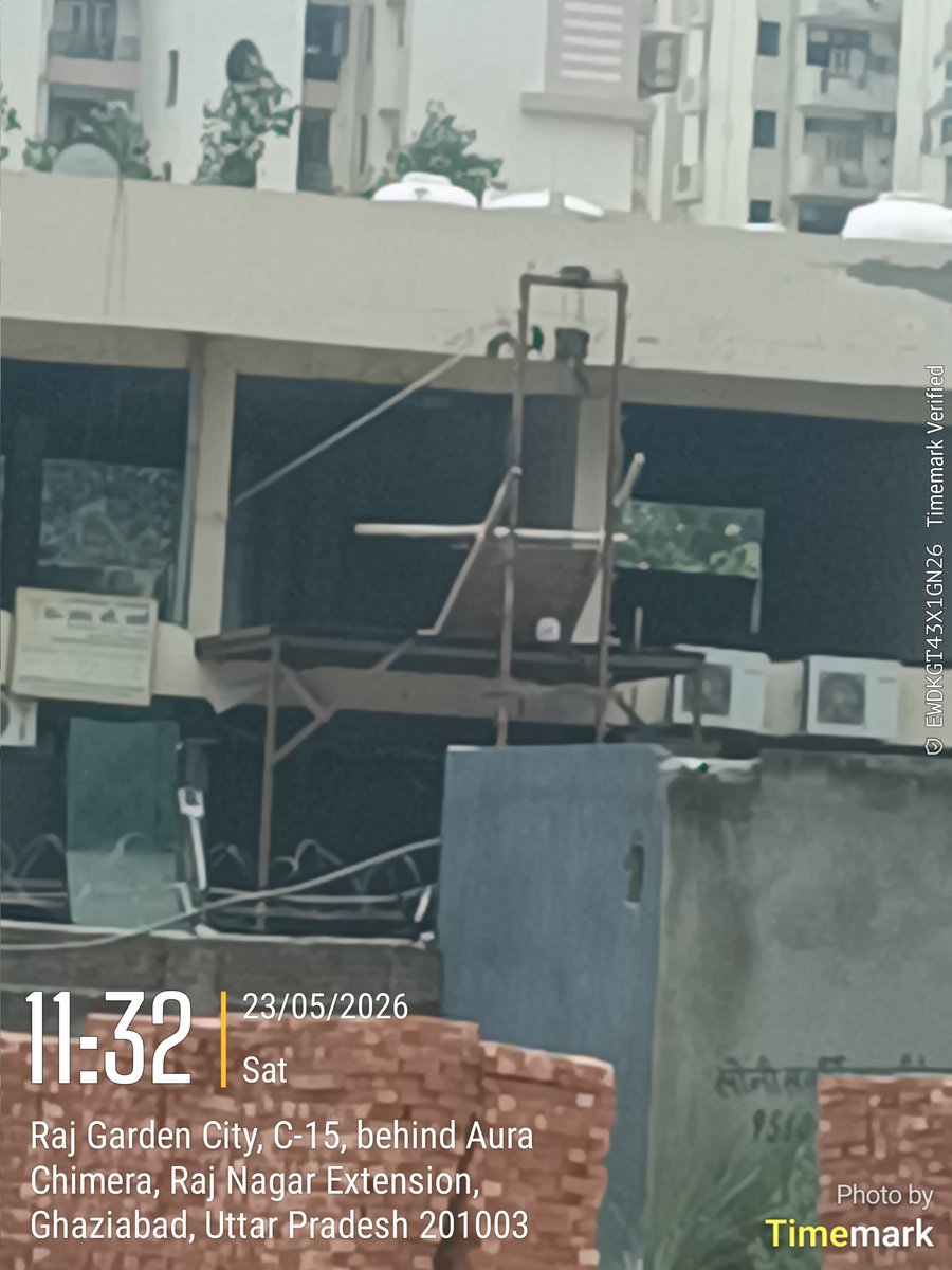 Aktyagi1087's tweet photo. Raj Nagar extension म भी चल रहा है 
कंप्लेंट के बाद भी कोई जवाब देहही नहीं । जहाँ से पैसा मिलता है वहीं आखे बंद कर लेता है GDA। ,@CMOfficeUP @gdagzb @dm_ghaziabad https://t.co/7H3u7Fx5Jd