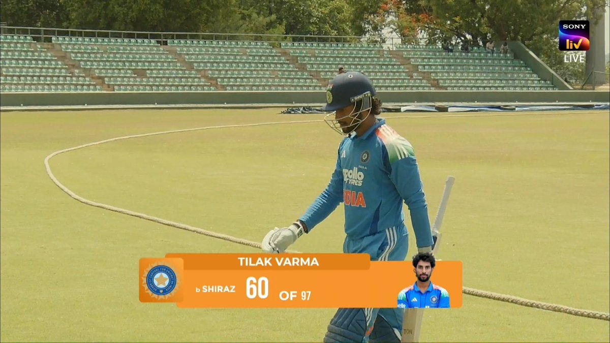 CineSame73's tweet photo. bro is playing wrong format bring him in indian test team ASAP. https://t.co/1hz3YU3pW5