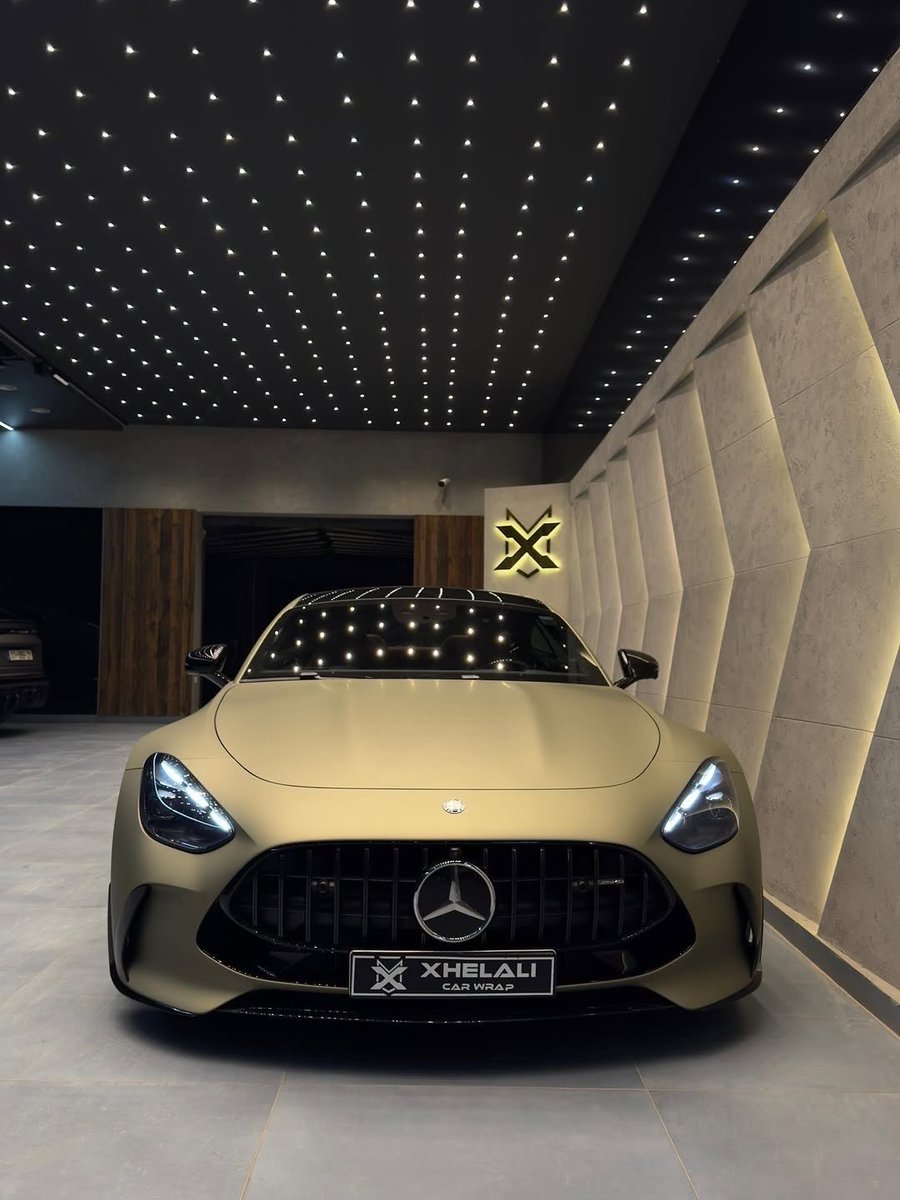 mbmaybachfans's tweet photo. 2.2-Ton Supercar Mercedes-AMG GT 63 🦈

📸: @autofoljexhelali (IG) https://t.co/V80jcIGghE