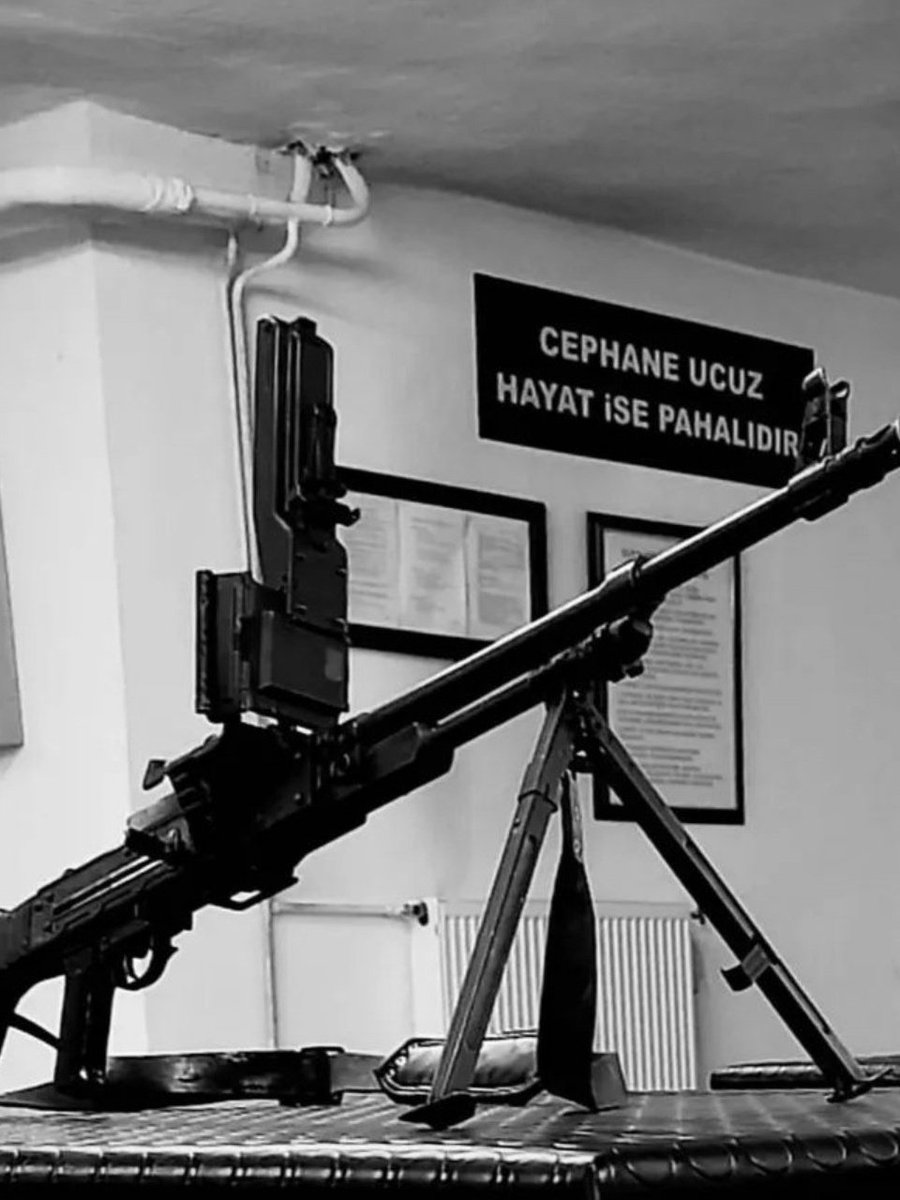 War tweet media