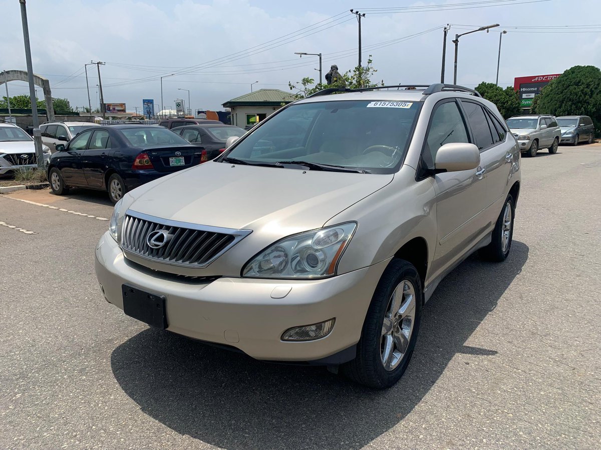 Matarab_Autos's tweet photo. You would be making the best buying decision if you go on to pay for this exceptional ride.

Foreign Used Lexus Rx 350 2008 Model With Moonroof 

Price :- 13.5 Million Naira Only.

Click to own your dream car: https://t.co/jX0R5EZSNJ https://t.co/syFRwesxGt
