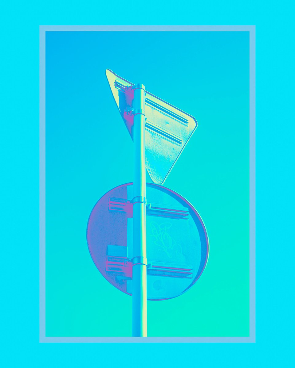 bo0O0od's tweet photo. “Soda Blue” https://t.co/uT7dOcZWBS