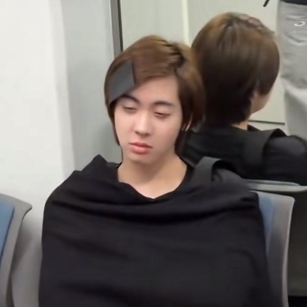 1975def_'s tweet photo. ปรุงจืด                                    ปรุงจัด https://t.co/LXx5UTPO8b