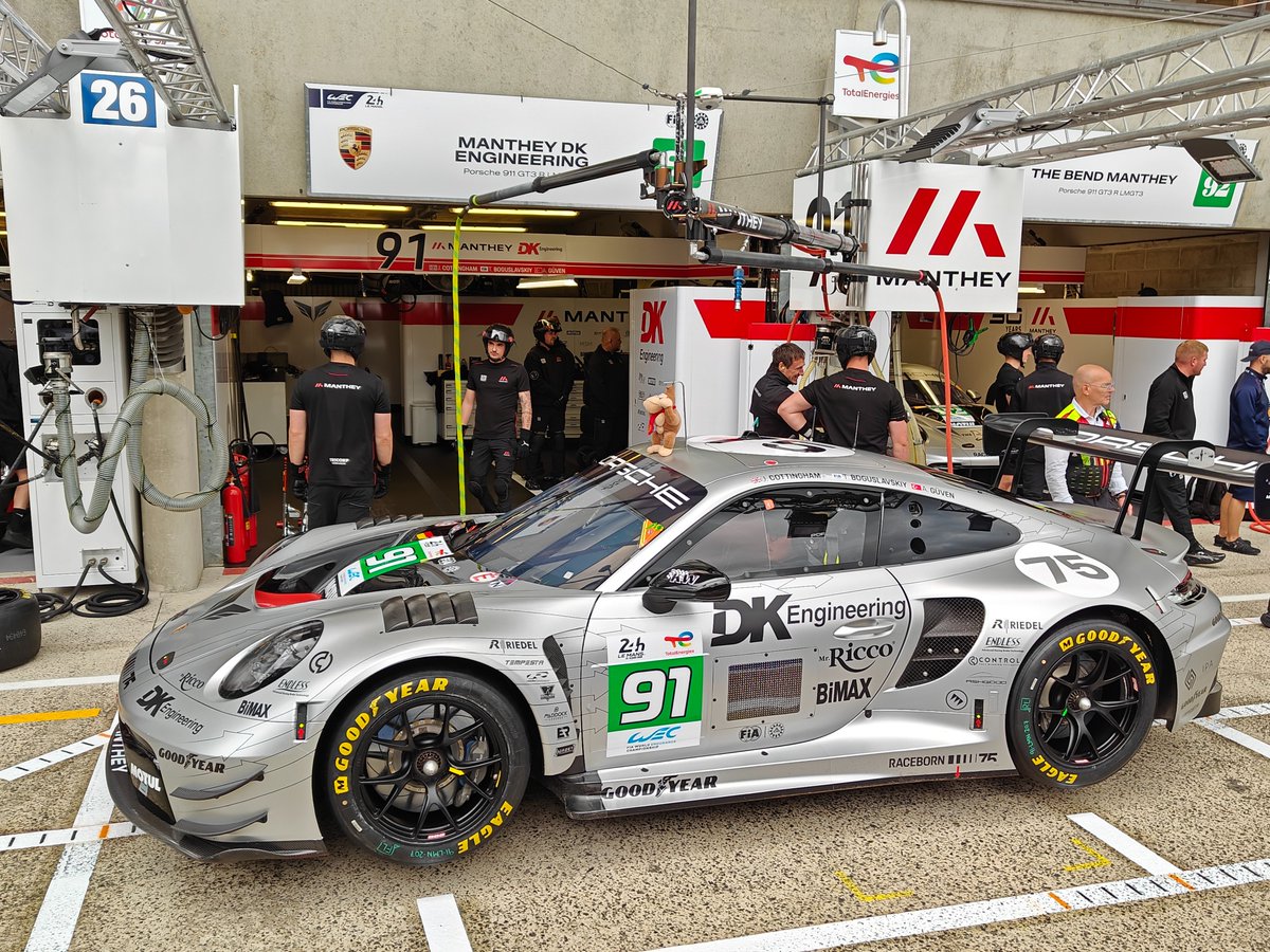 AKASmyrnian's tweet photo. @enginefeucar @Eurosport_TR #91 @AyhancanGuven zafer için hazır #pitstopchallenge #24hlemans https://t.co/nUq7hAiP0C