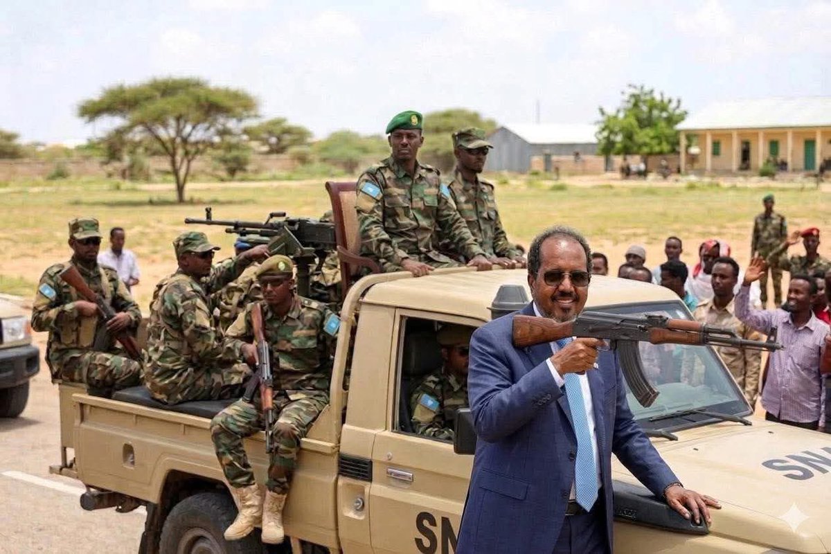 MLarry187's tweet photo. @InaCigaal As long As Hassan sheikh, He has no future what so ever. 

Thieving, scamming Hassan Mooryan sheikh 

No Government, No Police No Artan, future look bright more doors to hell and more fire 🔥 to success https://t.co/iO3S5rcB8c