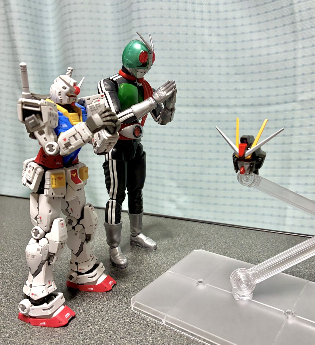 _gamizin's tweet photo. 明日、URノワールの実装が発表されることを御神体に祈願する1号さんとおっちゃん https://t.co/nefVsx85Hv