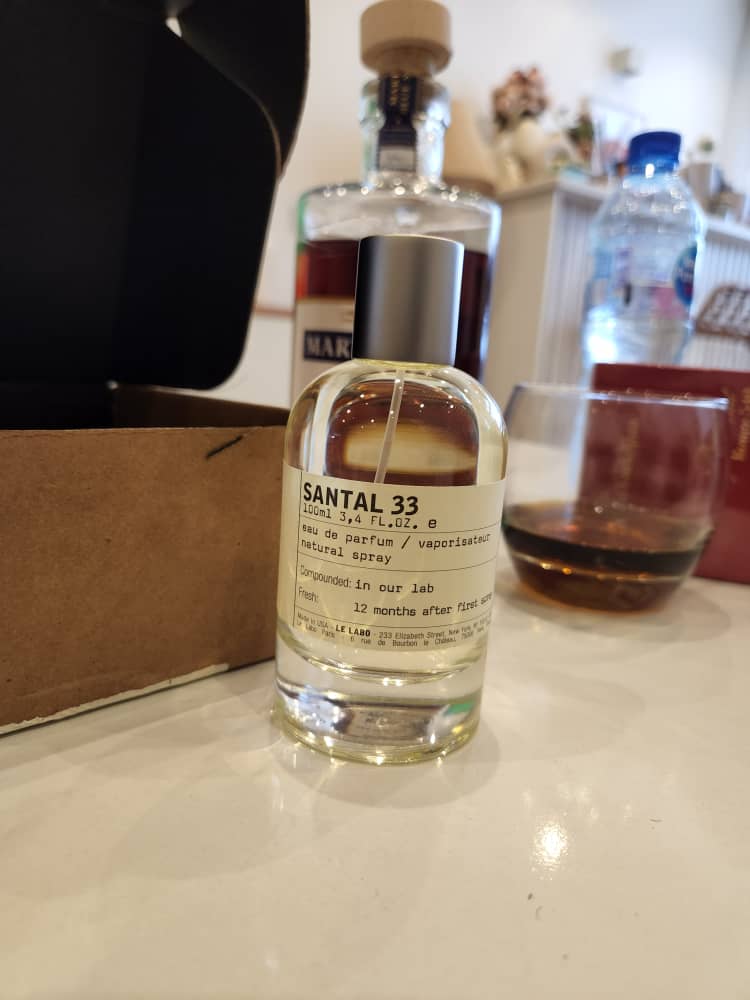 retroc0de's tweet photo. If you want the santal 33 but you don't have over 500k to spend on it, then get the santal velvet for just N56,500. Very very similar scents, you'll be surprised https://t.co/bjveinbS6w